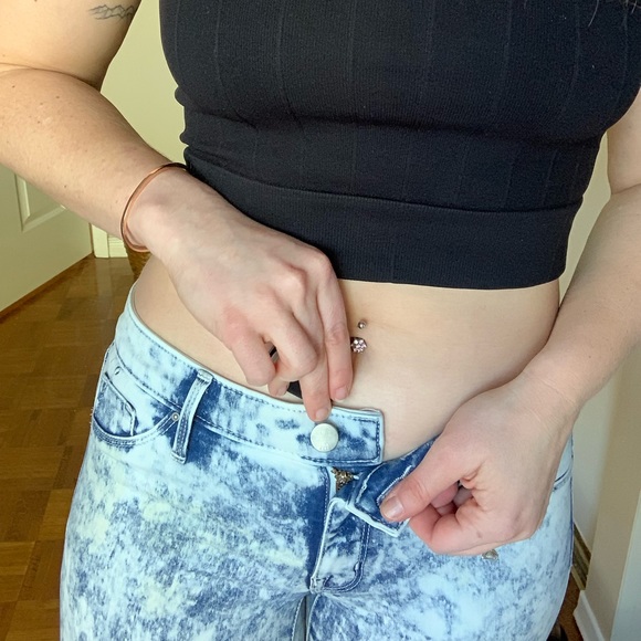 Mid-rise Acid Wash Skinny Jeans - Picture 6 of 9